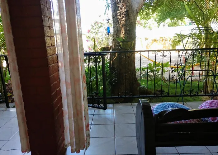 Zullymar Aptos Aparthotel Tamarindo