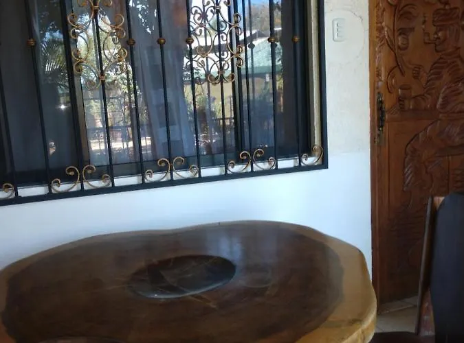 Zullymar Aptos Aparthotel